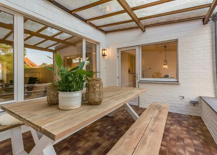 Des Roses - Fantastic & Renewed 7p Vila De Haan